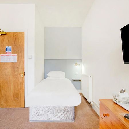 Oyo Eastbank Hotel, Speyside Scotland Rothes Eksteriør billede