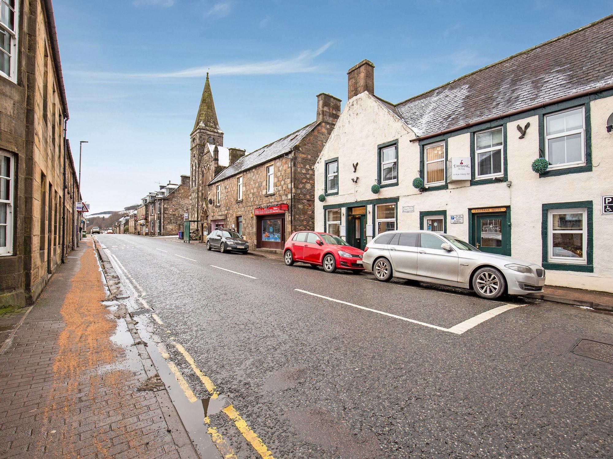 Oyo Eastbank Hotel, Speyside Scotland Rothes Eksteriør billede