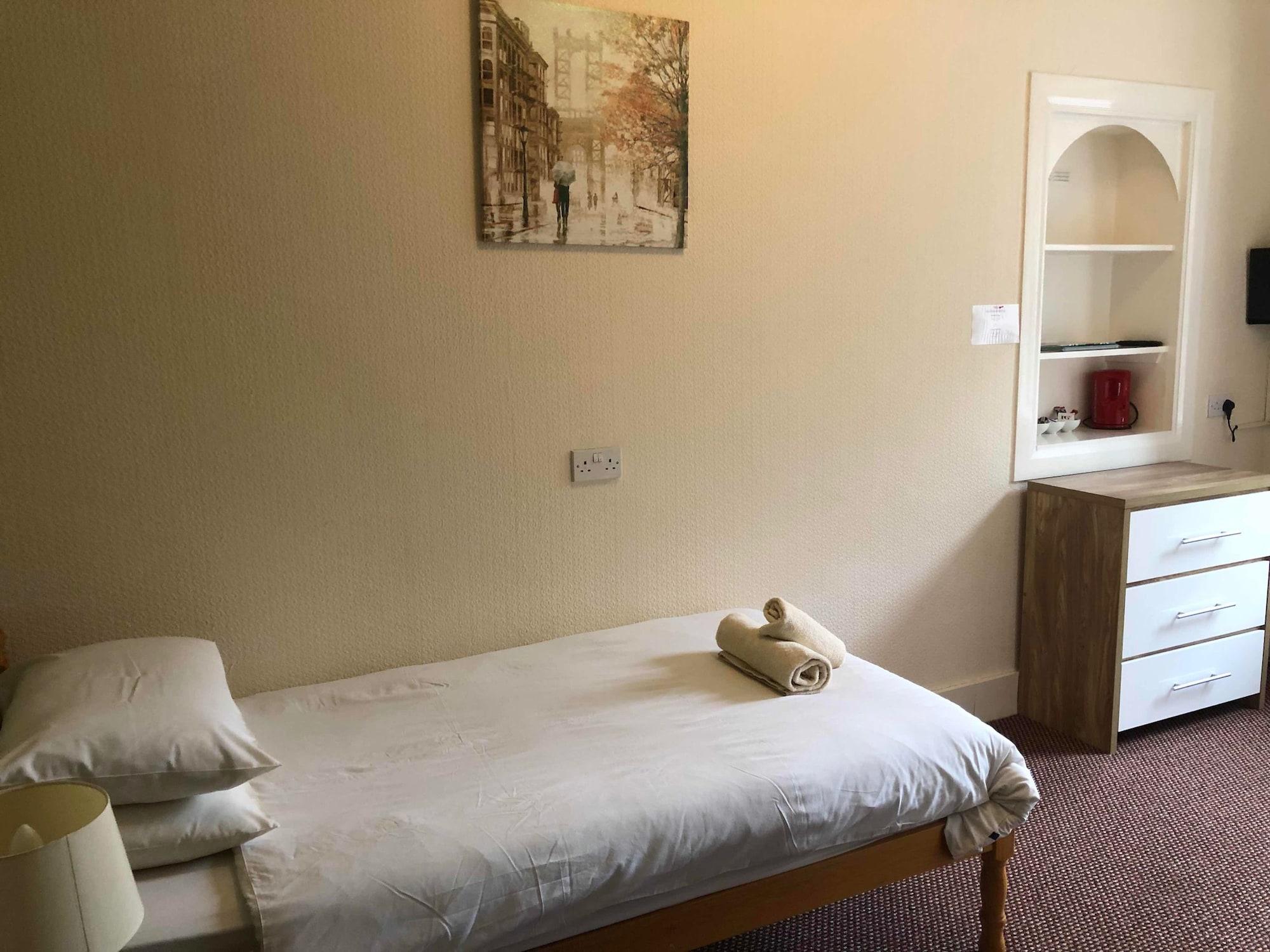 Oyo Eastbank Hotel, Speyside Scotland Rothes Eksteriør billede